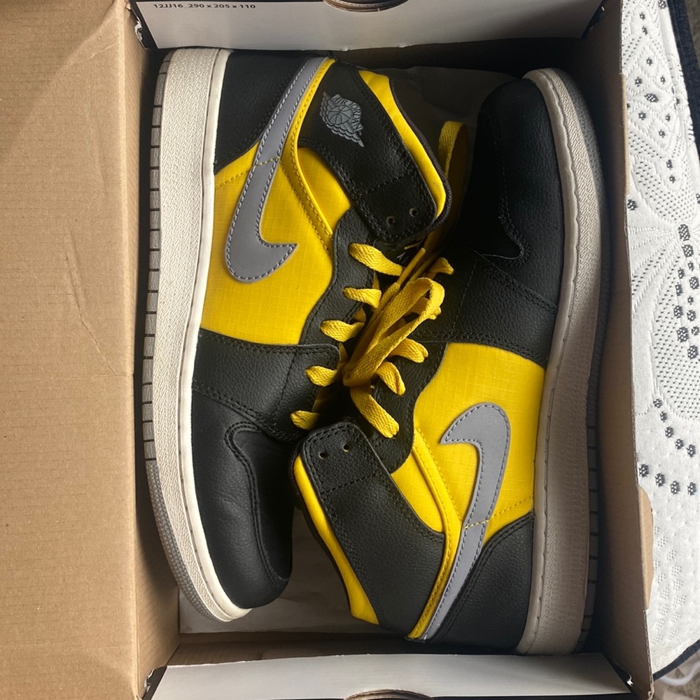 Air Jordan 1s